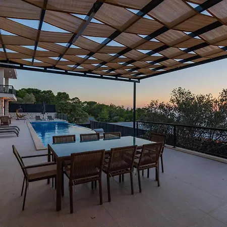 Dueses - Pools, Sauna, Turkish Bath, Magnificent View וילה *