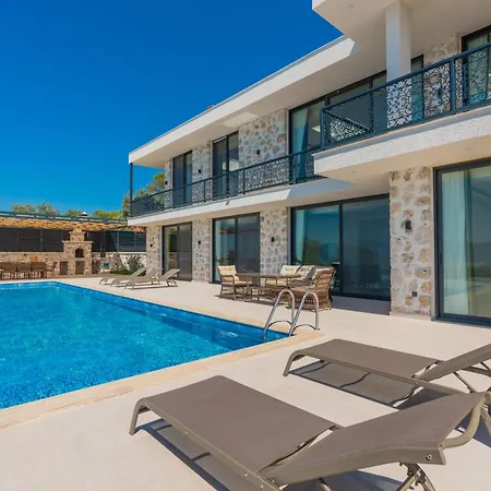 וילה Dueses - Pools, Sauna, Turkish Bath, Magnificent View קס